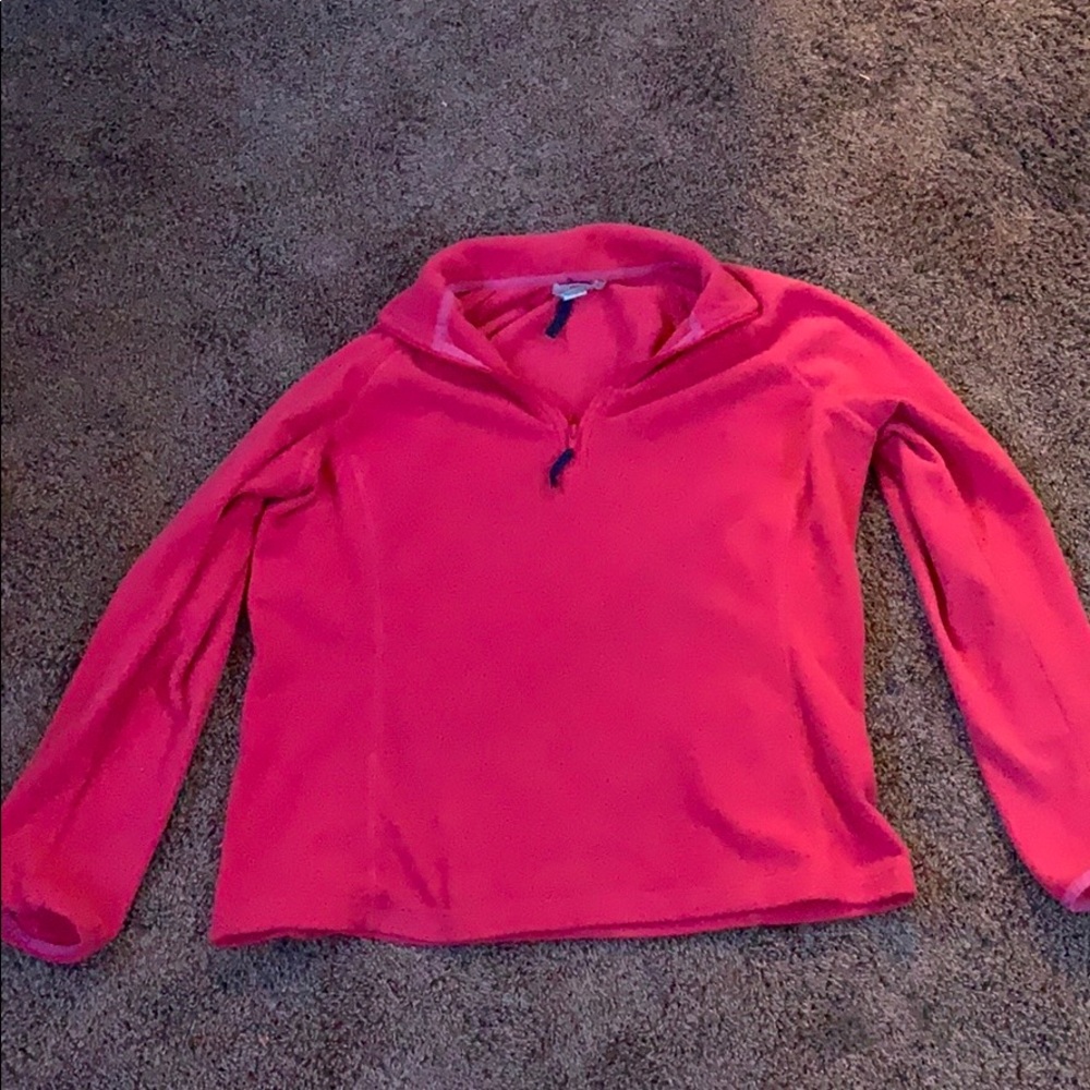 Pink vineyard vines hoodie